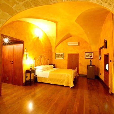 Nel Centro Storico Hotel กาลาตีนา ห้อง รูปภาพ